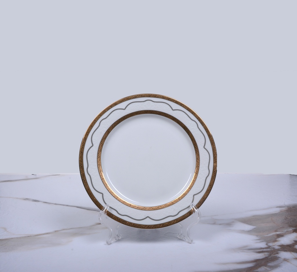 A 71-piece porcelain dinner set