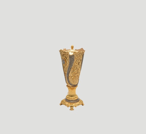 [NO 109-J-19667] Golden incense burner